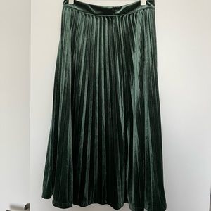 JUST Dark Green Velvet Skirt. Size M